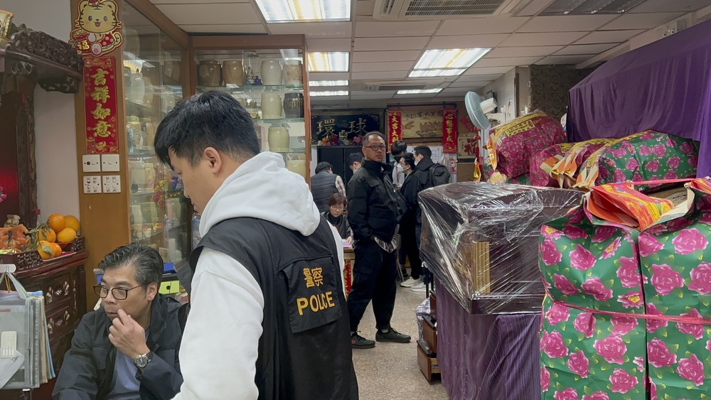 A dozen funeral service firms were raided. SING TAO A dozen funeral service firms were raided. SING TAO