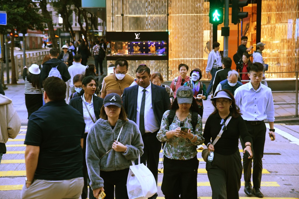 Billy Mak Sui-choi warns that Hong Kong’s unemployment rate could rise above 4 percent as new graduates struggle to secure jobs. 