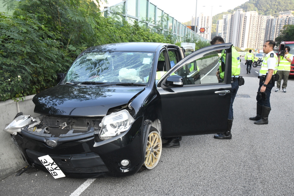 The car, driven by the eight-month-old boy's father, crashed into a road divider on Tolo Highway. The car, driven by the eight-month-old boy's father, crashed into a road divider on Tolo Highway.