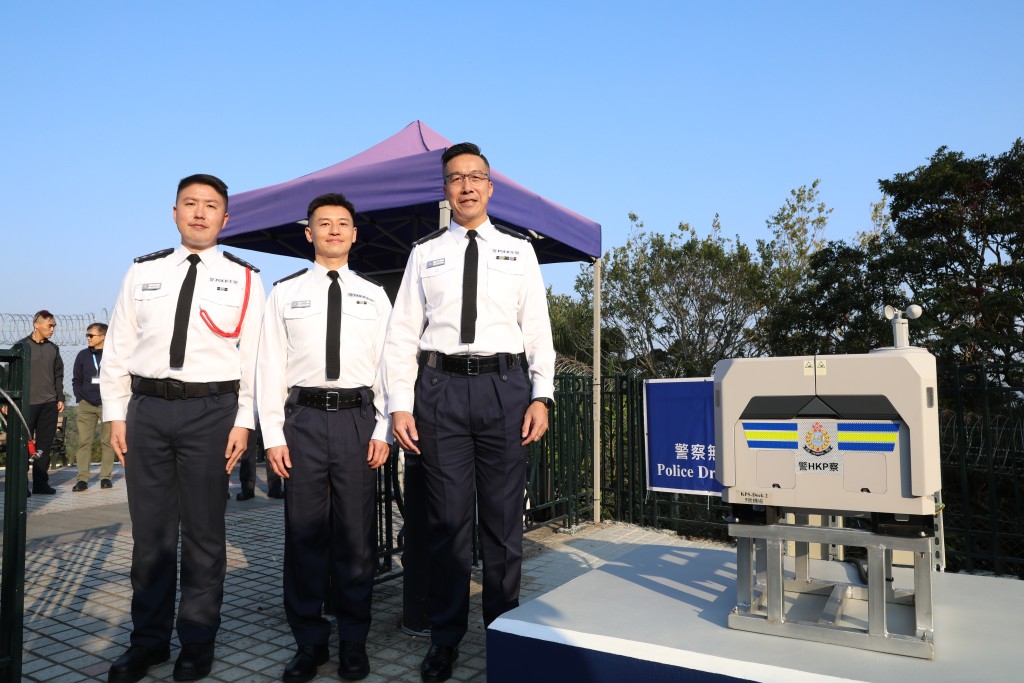 Cheung Chau district commander Lau Kin-hang,Peak district commander Lee Kwok-yiu & Superintendent Ko Chung-ying