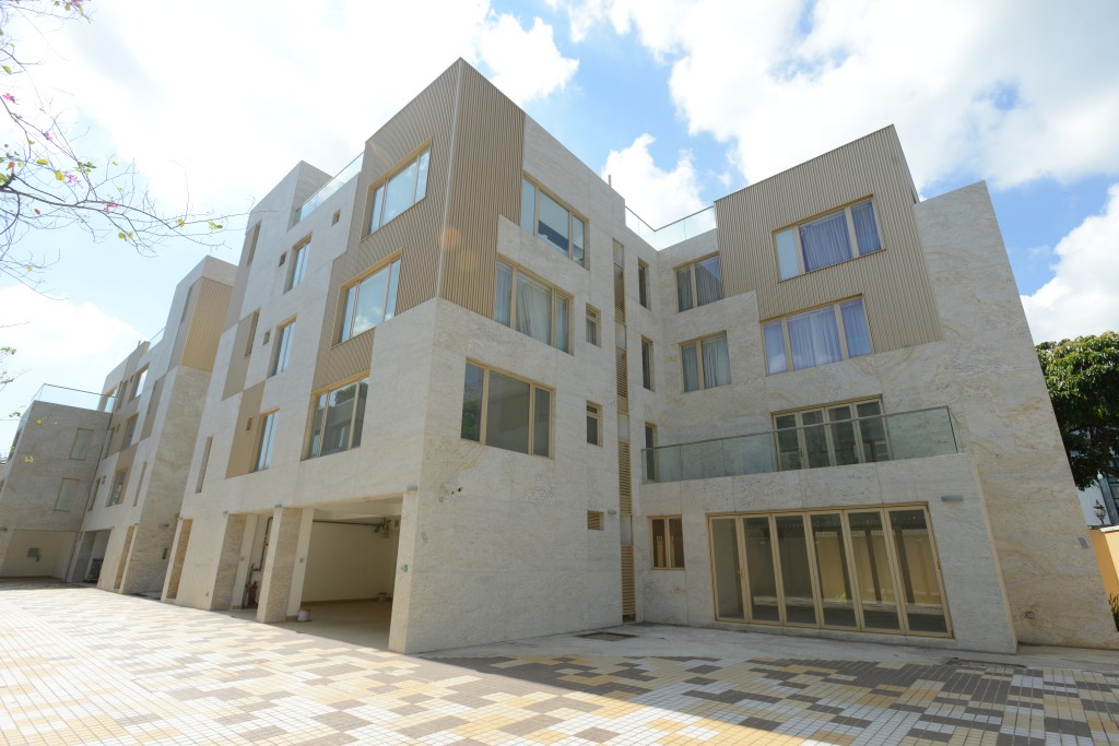  25 La Salle Road.