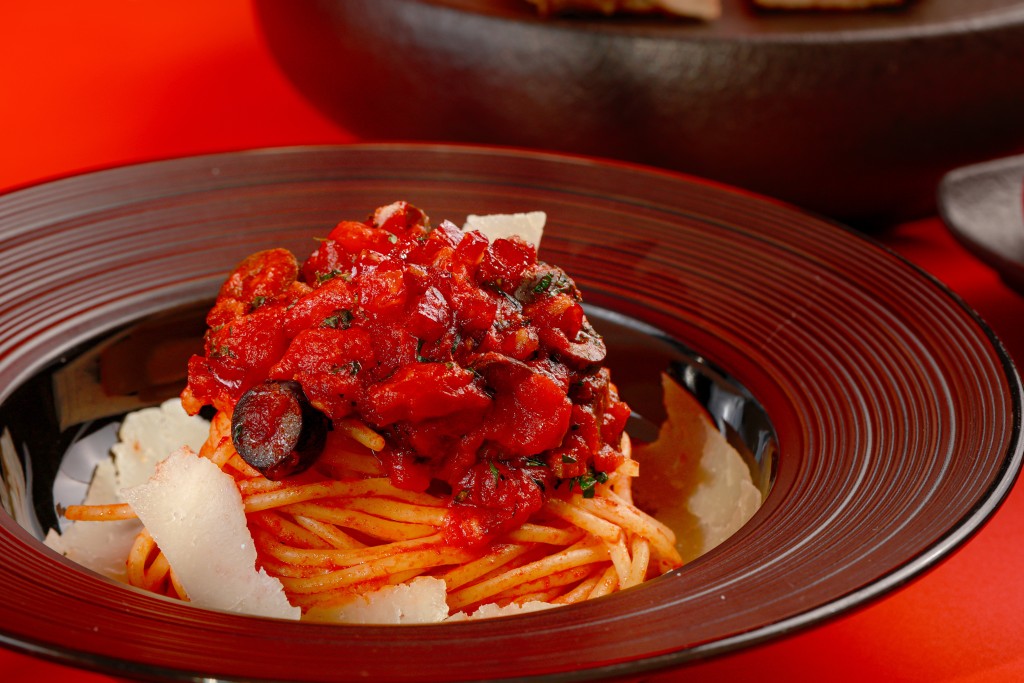 Hang Heung Preserved Sausage Spaghetti with Chili Flakes Olive and Tomato Sauce.