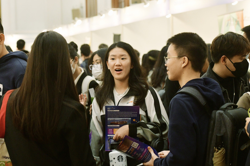 Stephen Siu, center, says air quality in 2022, below, was the best since the handover. Stephen Siu, center, says air quality in 2022, below, was the best since the handover.