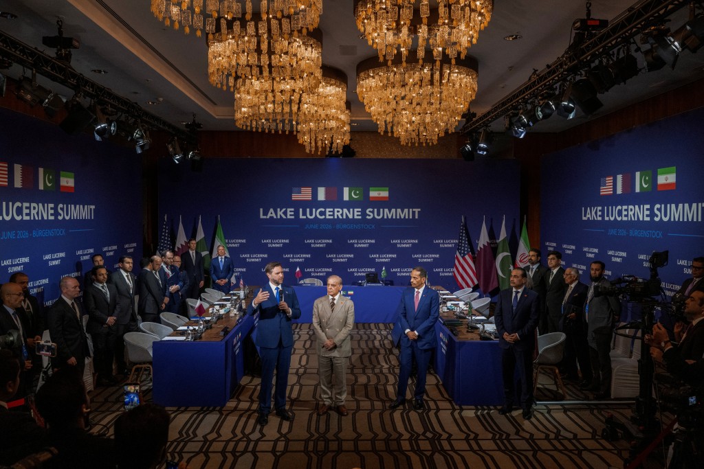 US Vice President JD Vance (L) speaks next to Pakistan's Prime Minister Shehbaz Sharif (C) and Qatar's Prime Minister Sheikh Mohammed bin Abdulrahman bin Jassim al-Thani prior to a quadrilateral meeting between the United States, Iran, Pakistan and Qatar at the Burgenstock luxury hotel complex overlooking Lake Lucerne, Switzerland, on June 21 (AFP)