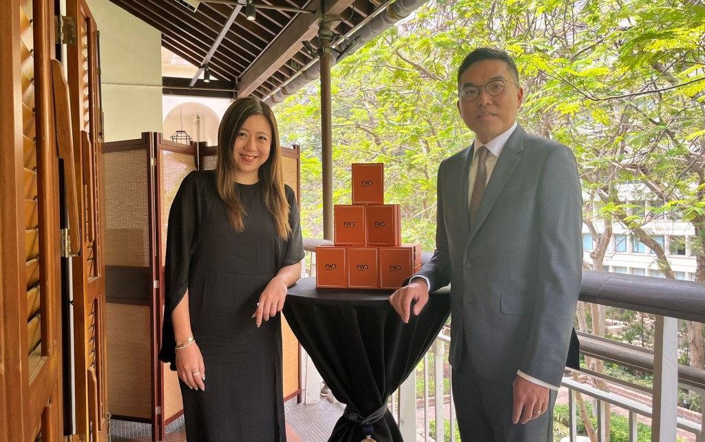 (first left) Queenie Lam, chief marketing officer of FWD Hong Kong & Macau, Kelvin Yu