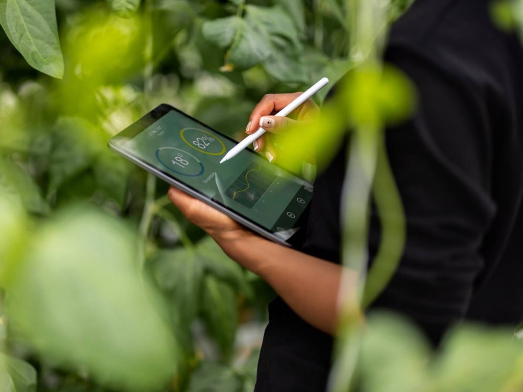 JW Marriott Hotel Hong Kong is integrating greener operations and wellness-focused practices across its guest experience, from energy efficiency and waste reduction to air quality and sustainable dining.