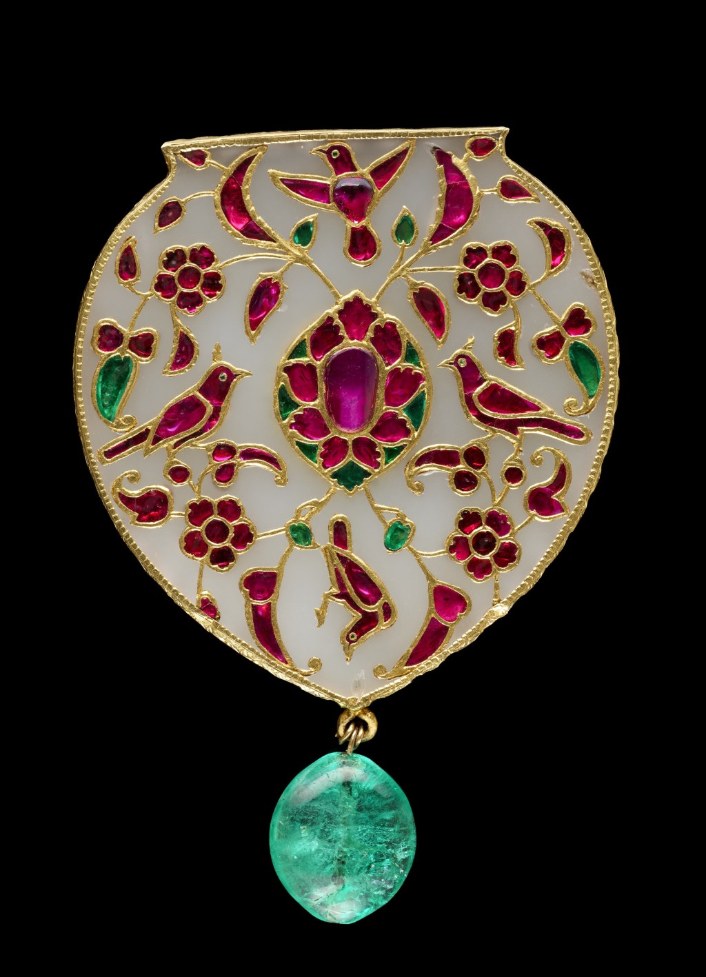 Pendant Court workshops, Mughal dynasty About 1610–1620 Jade (nephrite) with rubies, emerald, and gold inlay The Victoria and Albert Museum, 02535(IS)