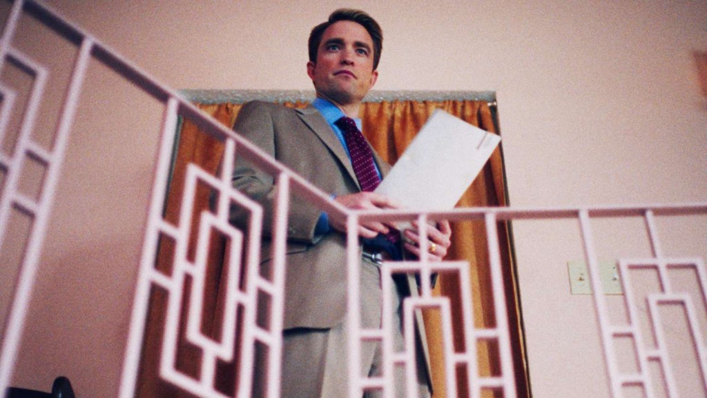 Robert Pattinson stars as television host Chris Hansen. (Movie still/A24)