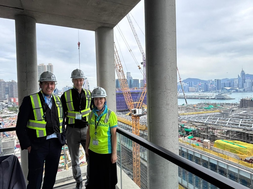 Ter Kuile, center, visited the Lyric Theatre Complex's construction site.