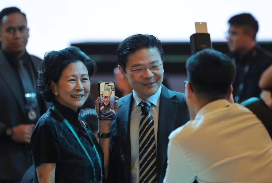 Horizons Ventures founder Solina Chau Hoi-shuen showed Li Ka-shing's recent condition via a smartphone video call last week Horizons Ventures founder Solina Chau Hoi-shuen showed Li Ka-shing's recent condition via a smartphone video call last week