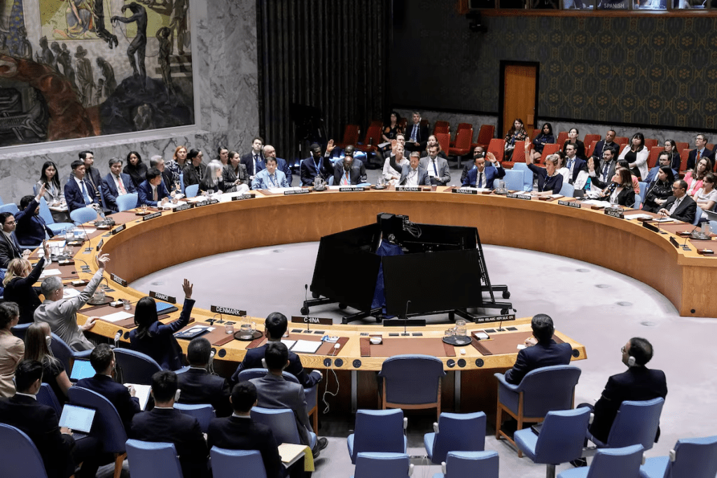 Members of the United Nations Security Council vote against a resolution by Russia and China to delay by six months the reimposition of sanctions on Iran during the 80th U.N. General Assembly in New York City, U.S., September 26, 2025. REUTERS/Eduardo Munoz