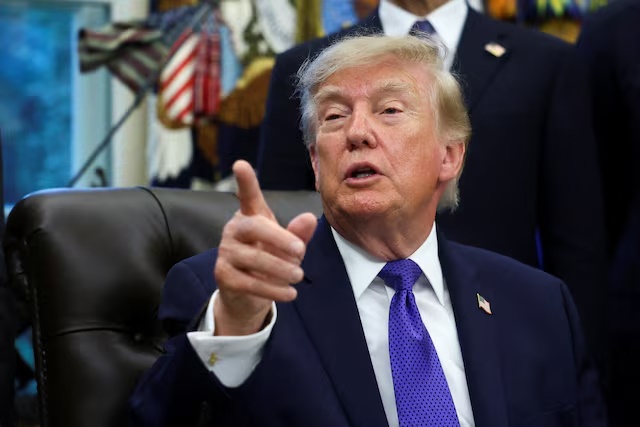 US President Donald Trump takes questions at the Oval Office at the White House in Washington, D.C., US, September 28, 2026. REUTERS/Kevin Lamarque