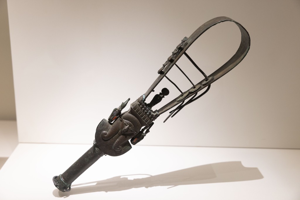 Sistrum with a double-sided Hathor handle Late Period (664– 332 BCE) Bronze, gold Egyptian Museum in Cairo