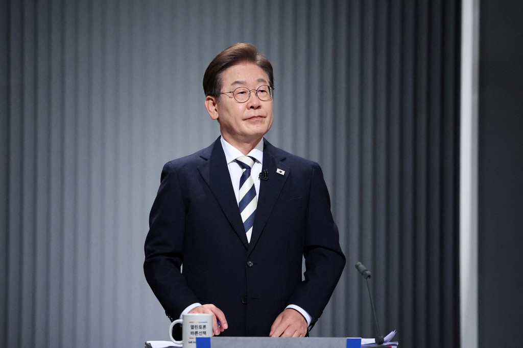 Lee Jae-myung, the presidential candidate for South Korea's Democratic Party, prepares for the second televised debate for the upcoming presidential election in Seoul, South Korea, May 23, 2025. (Reuters)