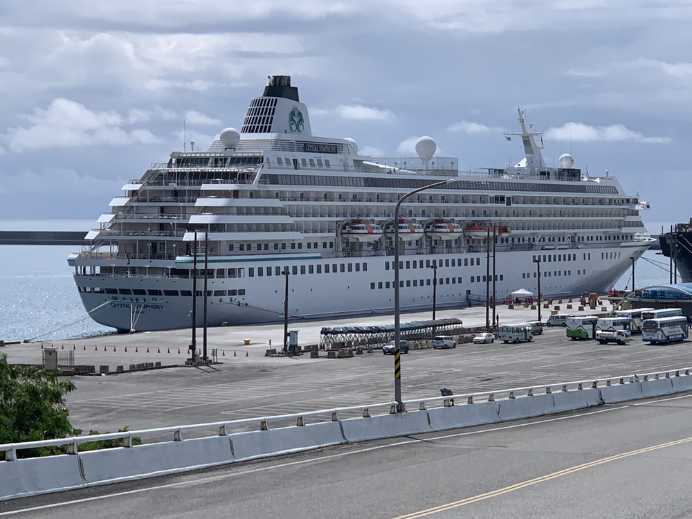 The Crystal Symphony, a luxury cruise ship operated by financially strapped Genting Hong Kong Ltd., will be seized to repay US$1.2 million in unpaid fuel bills if it docks in Miami Saturday. (File) The Crystal Symphony, a luxury cruise ship operated by financially strapped Genting Hong Kong Ltd., will be seized to repay US$1.2 million in unpaid fuel bills if it docks in Miami Saturday. (File)