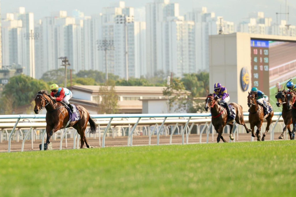 Ka Ying Rising puts a gap on his rivals. Singtao