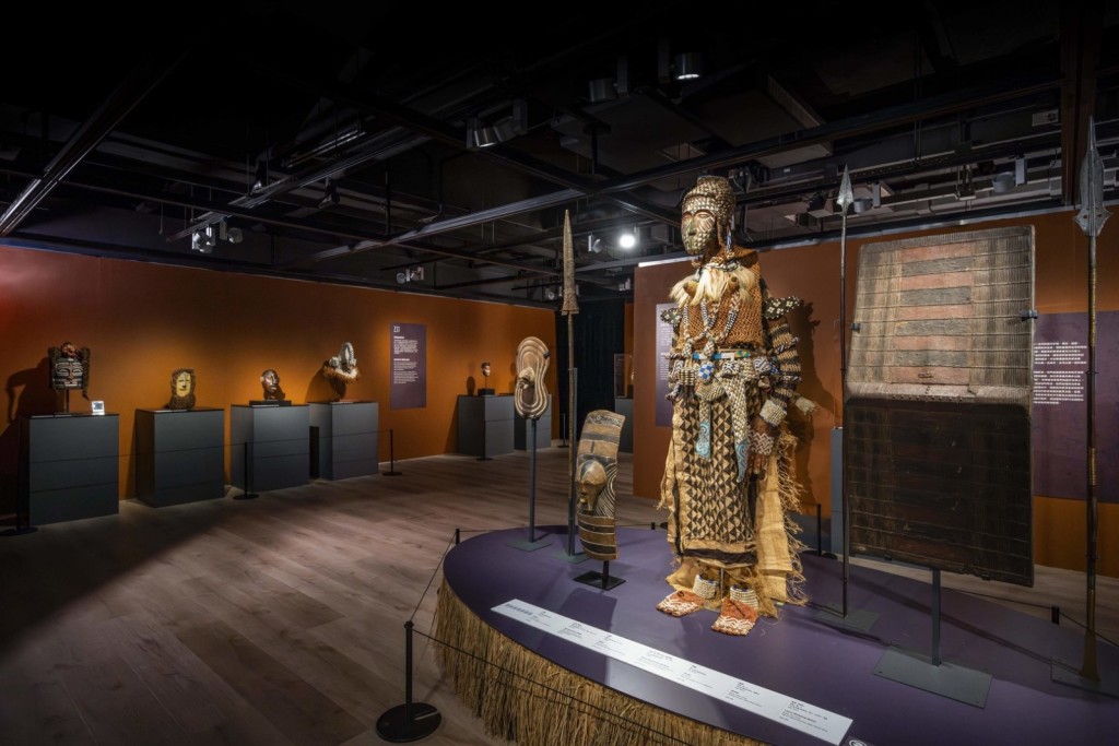 A view of the exhibits?(CityU)