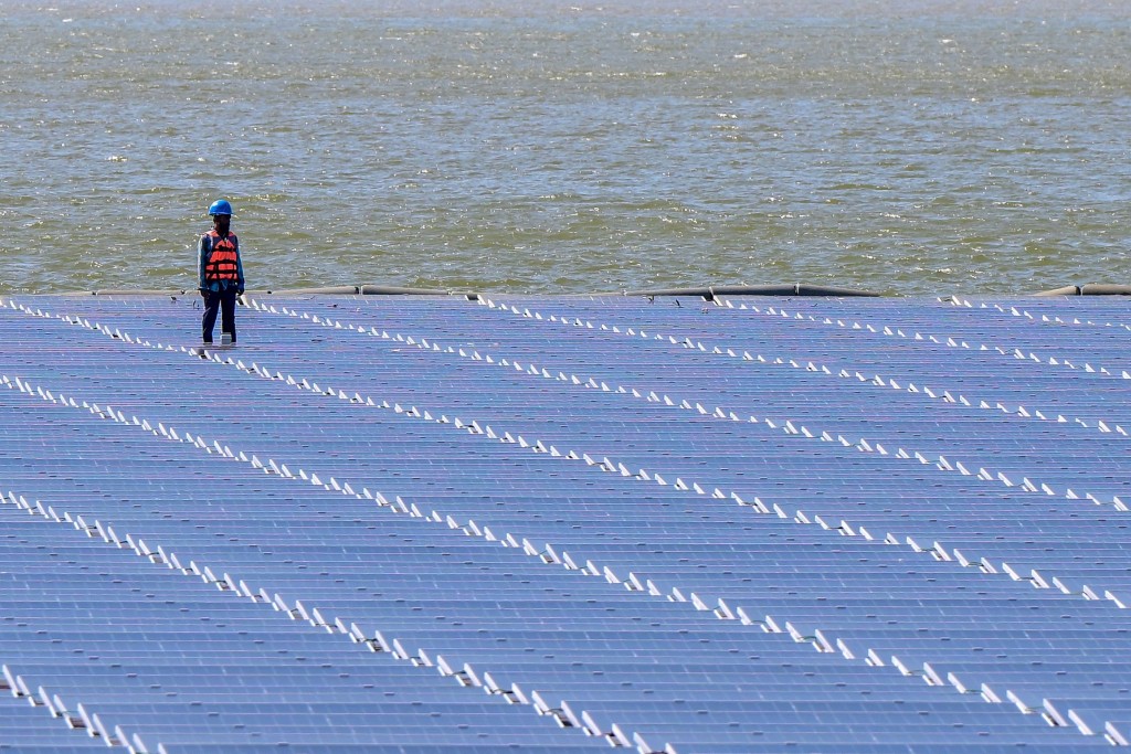 The Diyajanani floating solar power plant at the Ibbankatuwa Reservoir in Sri Lanka's Dambulla. (AFP)