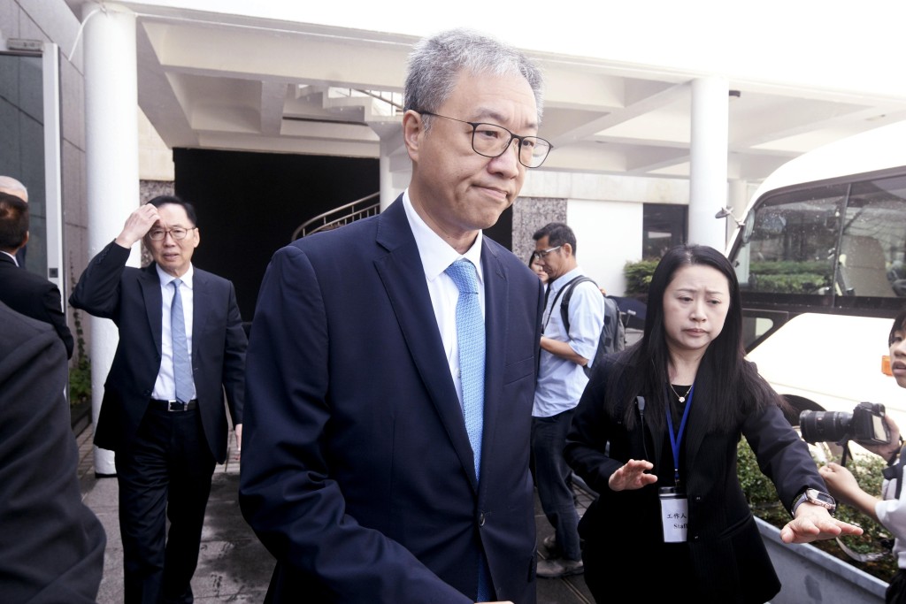 Chairman of the independent committee David Lok Kai-hong. 