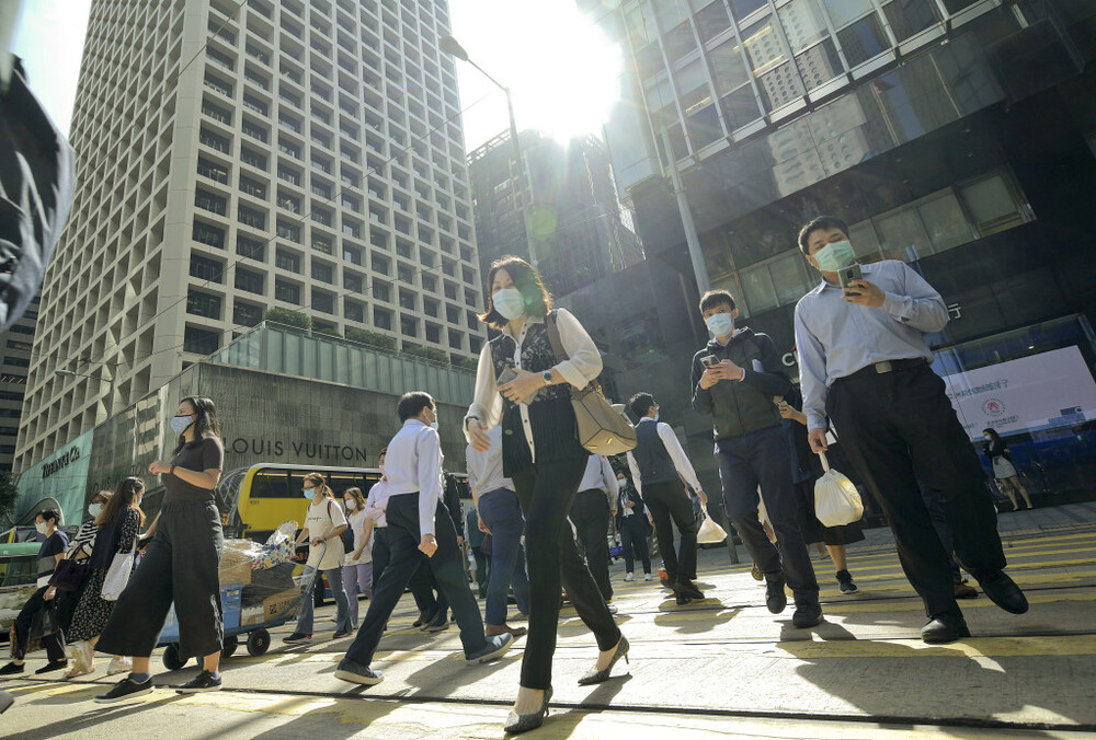 Apart from using pedestrian crossings, people are encouraged to remind others about traffic safety. The campaign is in response to the increase in fatal accidents in the first half of the year, with pedestrians accounting for the highest number of d Apart from using pedestrian crossings, people are encouraged to remind others about traffic safety. The campaign is in response to the increase in fatal accidents in the first half of the year, with pedestrians accounting for the highest number of d