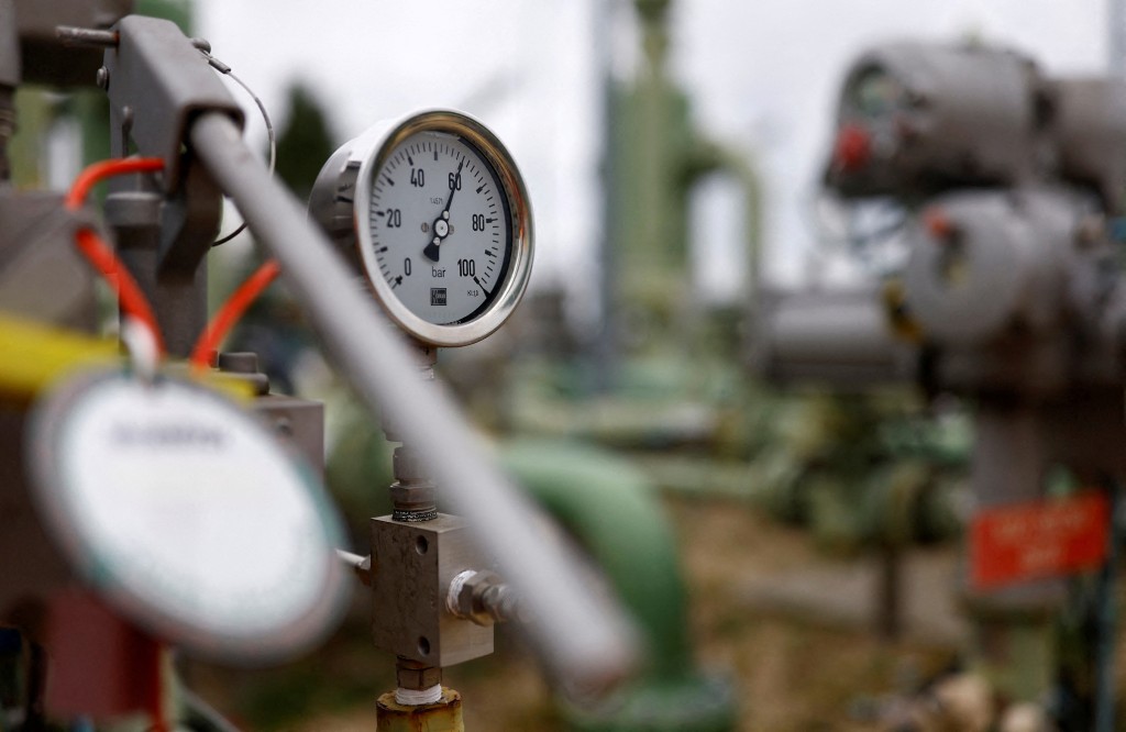 A pressure gauge is seen at Storengy's natural gas storage site in Saint-Illiers-la-Ville, western France, September 20, 2022. REUTERS/Christian Hartmann