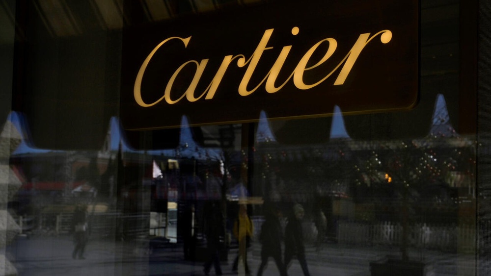 Despite a barrage of Western sanctions and swathes of brands quitting Russia after the Kremlin launched its Ukraine offensive, Moscow's most well-off shoppers are still spoilt for choice when it comes to luxury Western goods © Natalia KOLESNIKOVA / AFP/File Despite a barrage of Western sanctions and swathes of brands quitting Russia after the Kremlin launched its Ukraine offensive, Moscow's most well-off shoppers are still spoilt for choice when it comes to luxury Western goods © Natalia KOLESNIKOVA / AFP/File