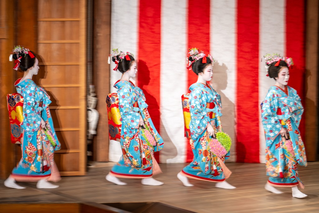 Photo by PHILIP FONG / AFP  Geisha and maiko (apprentice geisha) take part in a rehearsal for the annual "Miyako Odori" -- which means "capital city dance" in Japanese, at the Gion Kobu Kaburenjo in Kyoto on March 31, 2026.