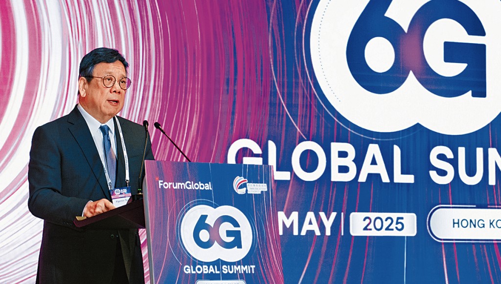 Mr Algernon Yau, Secretary for Commerce and Economic Development