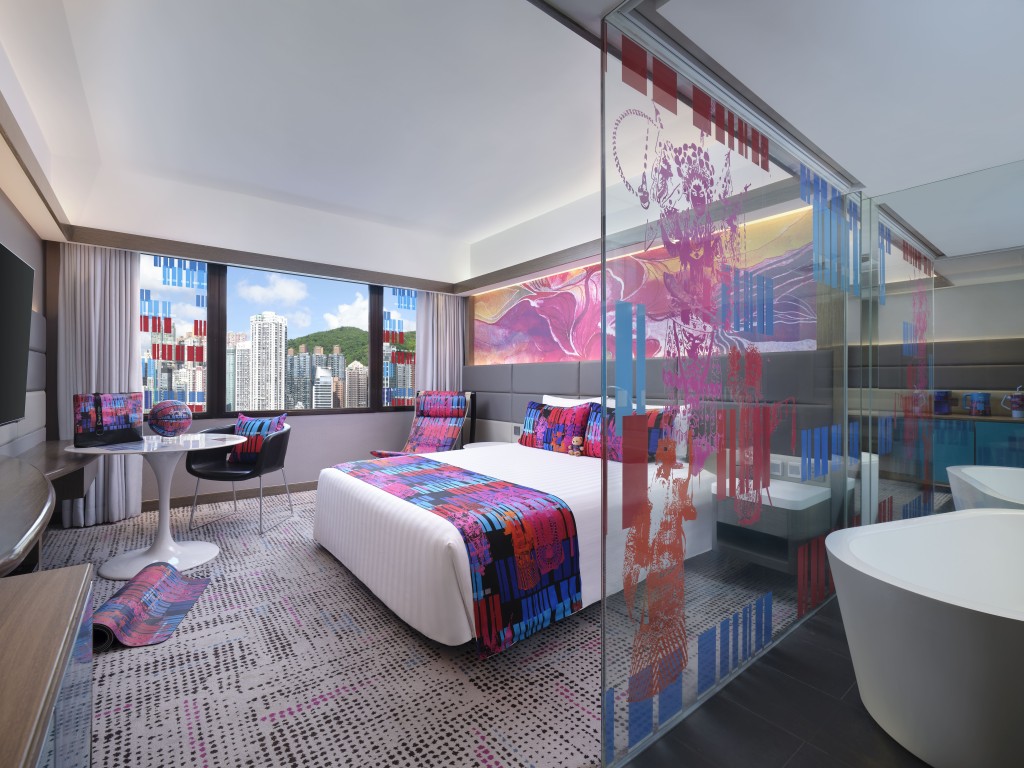 The Grand Opera Premium Room/Executive Room is created in collaboration with the Hong Kong Heritage Museum, with the prints drawing inspiration from operatic treasures from the museum’s collection in its Cantonese Opera Heritage Hall.