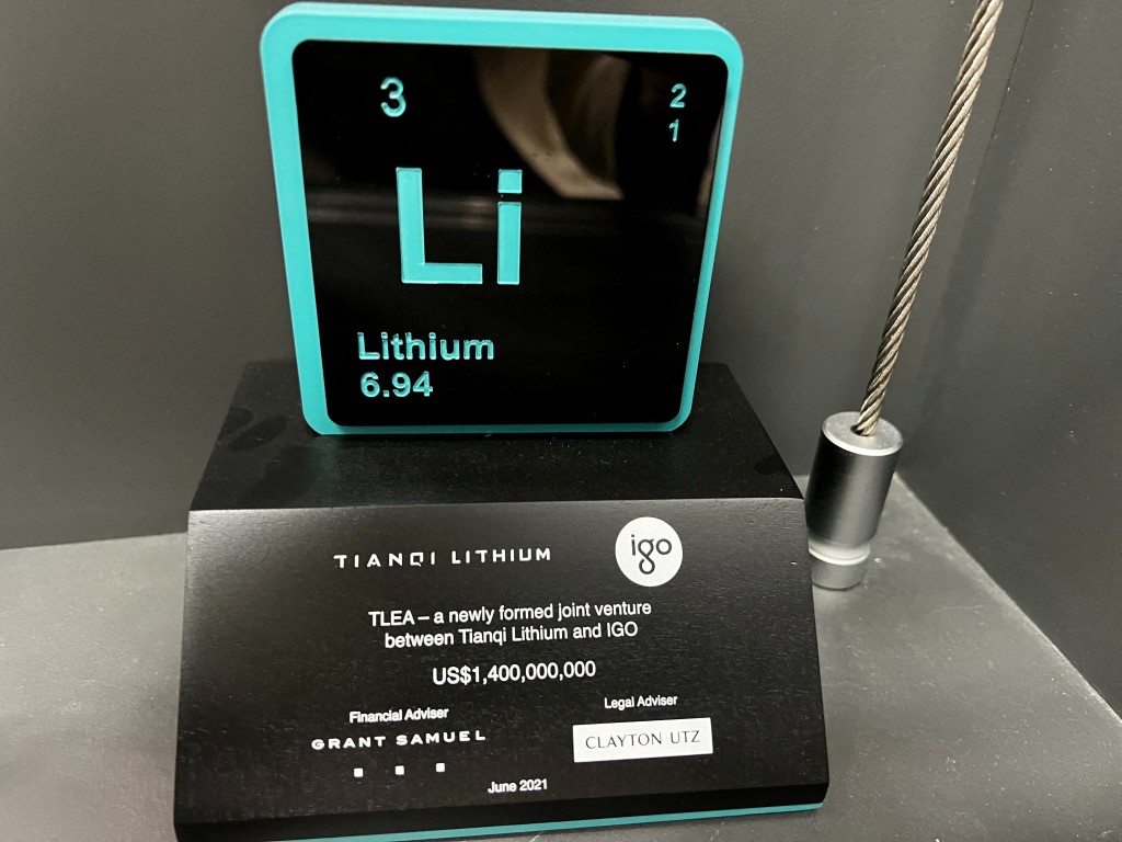 A trophy with the chemical symbol for lithium is showcased at the headquarters of Tianqi Lithium in Perth, Australia, May 24, 2024. REUTERS/Melanie Burton/File Photo