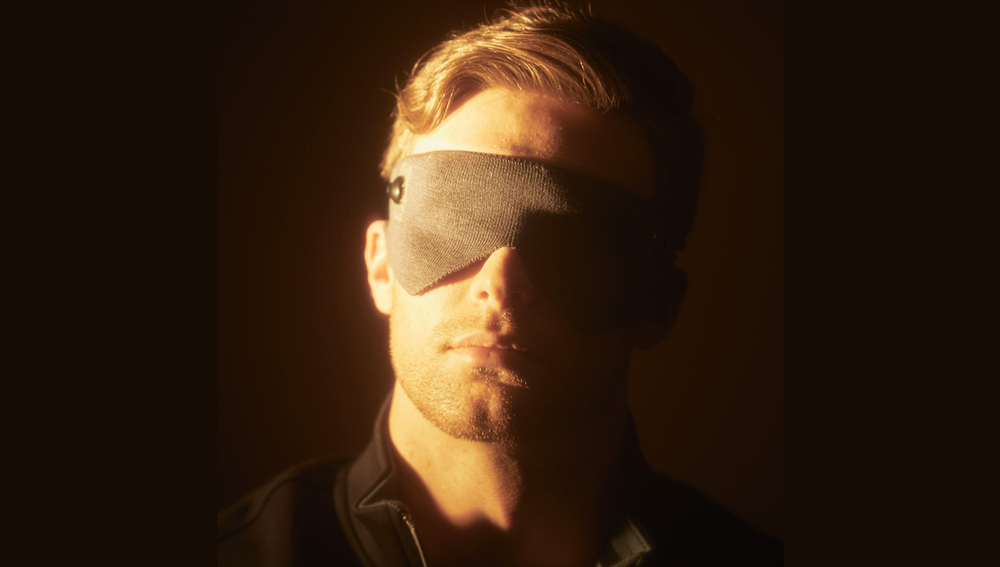 KnitWarm EyeMask – its lightweight warmth will soothe your senses without compromising on comfort.