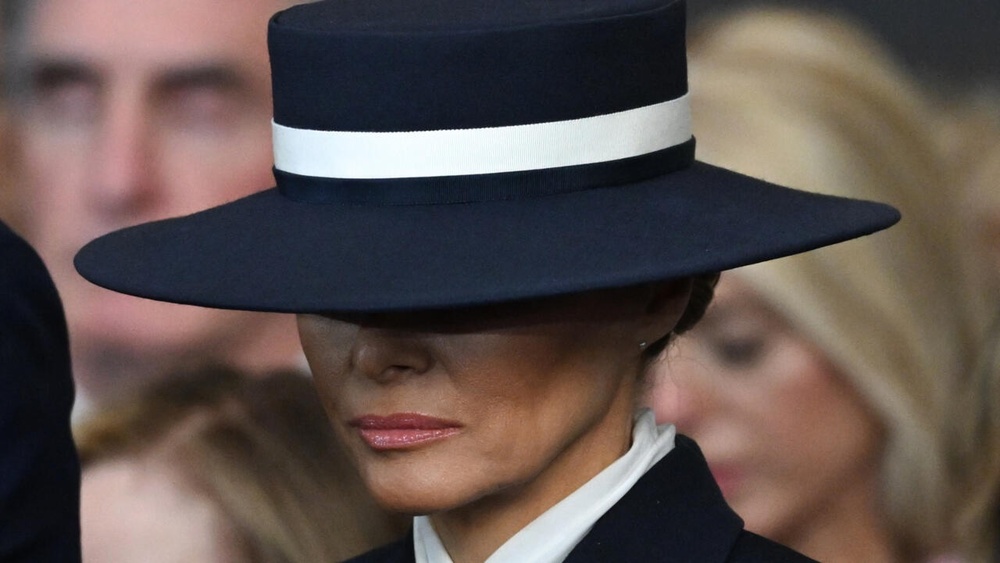 US First Lady Melania Trump stands for a benediction after President Donald Trump was sworn in as the 47th US President in the US Capitol Rotunda in Washington, DC, on January 20, 2025 © SAUL LOEB / POOL/AFP US First Lady Melania Trump stands for a benediction after President Donald Trump was sworn in as the 47th US President in the US Capitol Rotunda in Washington, DC, on January 20, 2025 © SAUL LOEB / POOL/AFP