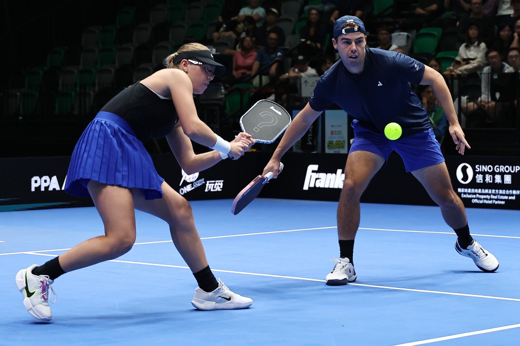 World No. 1 players Anna Leigh Waters and Ben Johns advanced to multiple finals at the PPA Asia 1500 Hang Seng Bank Hong Kong Slam on Saturday.