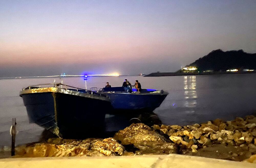 A police speedboat ran aground in Tai O during an anti-smuggling operation. A police speedboat ran aground in Tai O during an anti-smuggling operation.