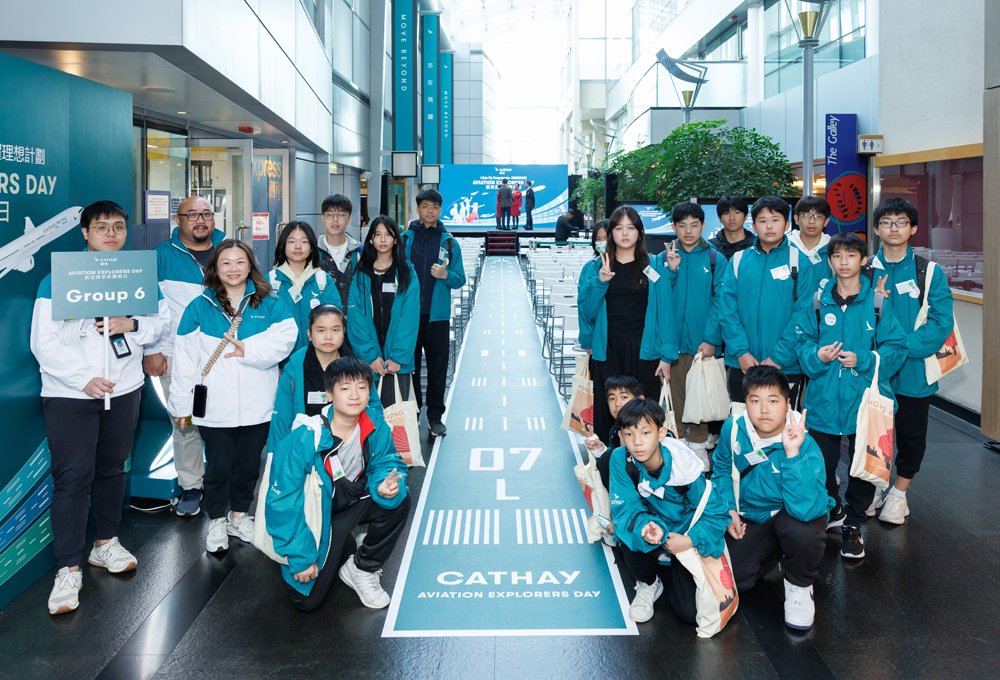 As part of the Aviation Explorer Days, participants had the opportunity to visit Cathay City and other airport areas, learning about the work settings of the various job roles within the aviation industry.
