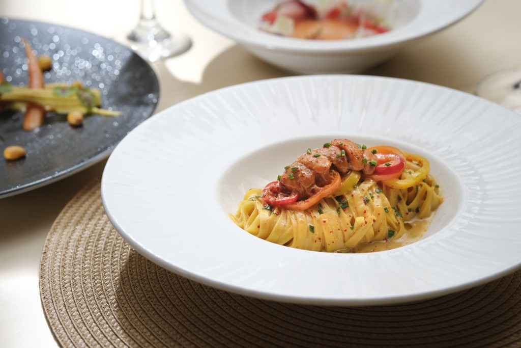 Fettuccine with sea urchin.