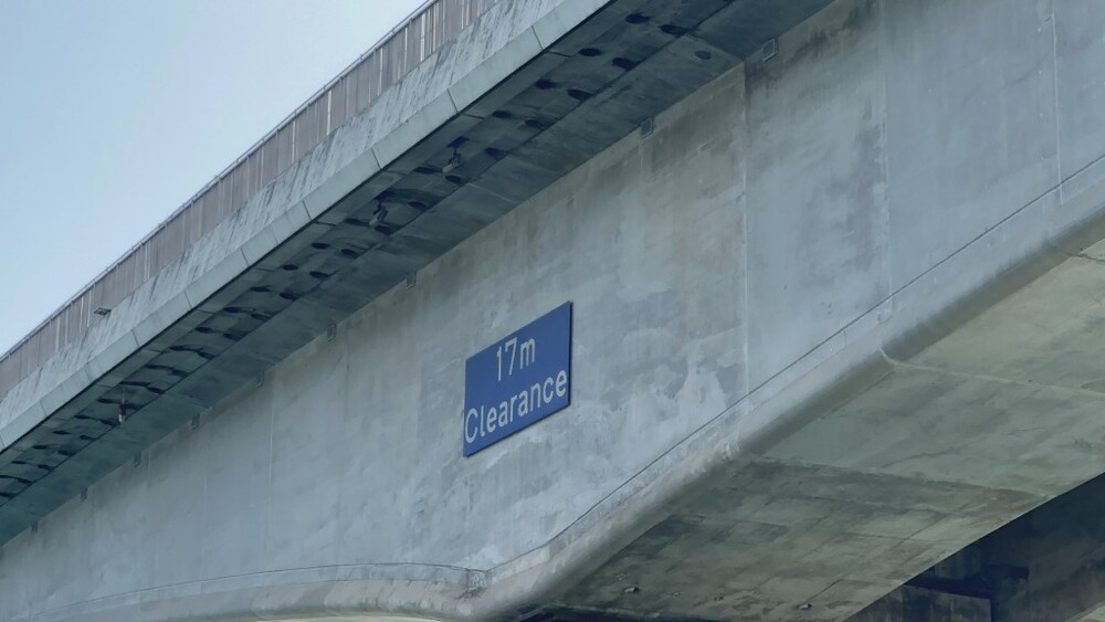 Man dies after falling from Tsing Yi bridge