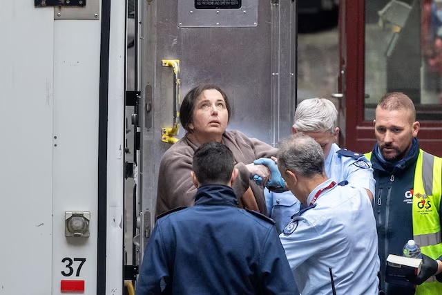 FILE PHOTO: Picture taken August 25, 2025. Erin Patterson arrives at the Supreme Court of Victoria in Melbourne, Australia, August 25, 2025. Jason Edwards/AAP/via REUTERS/File Photo 