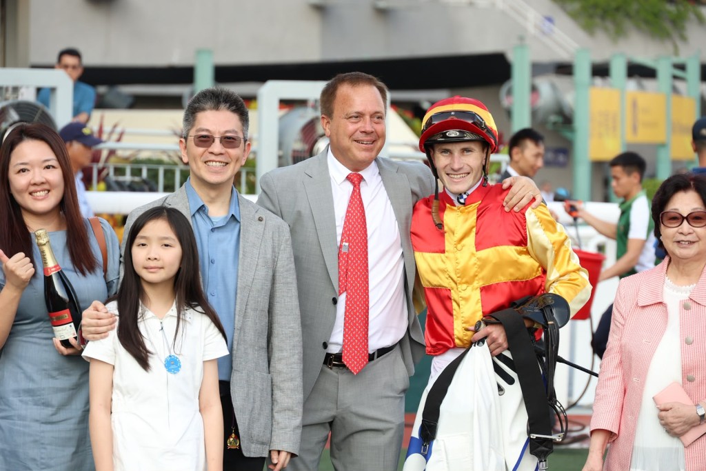 Caspar Fownes, Luke Ferrais and connections celebrate the win of Megastar Heart. SIng Tao