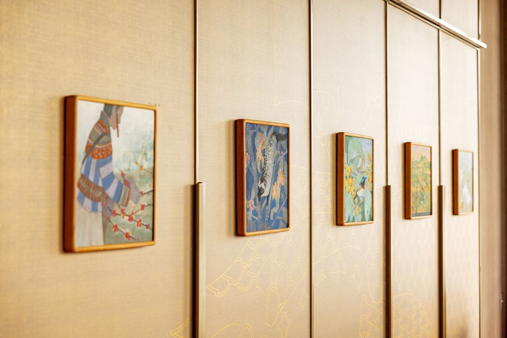 Chinese “Starbucks” signage by calligrapher Westley Wong, ceramic wall installation by porcelain sculptor Leo Wong, and the painting series created with natural minerals and earth pigments by artist Elsa Ngai (from top to bottom)