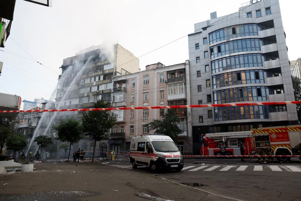 Firefighters work at a site of an apartment building, damaged during Russian drone and missile strikes, amid Russia’s attack on Ukraine, in Kyiv, Ukraine July 10, 2025. (REUTERS/Alina Smutko)