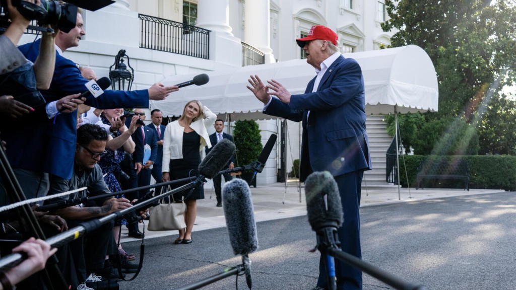 US President Donald Trump unloaded on Elon Musk as he left the White House on Tuesday. (Jim WATSON/AFP)