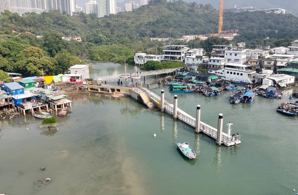 Ma Wan Chung Pier