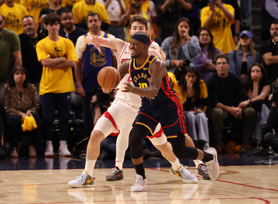  Apr 28, 2025; San Francisco, California, USA; Golden State Warriors forward Jimmy Butler III (10) passes the ball against Houston Rockets center Alperen Sengun (28) during the fourth quarter of game four of the 2025 NBA Playoffs first round at Chase Center. Mandatory Credit: Kelley L Cox-Imagn Images