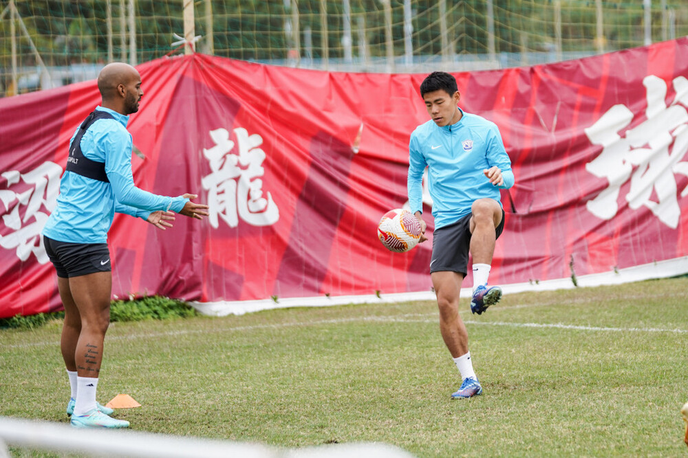 Hong Kong’s football prospect Sun Ming-him has sealed his move to Chinese Super League side Cangzhou Mighty Lions. Hong Kong’s football prospect Sun Ming-him has sealed his move to Chinese Super League side Cangzhou Mighty Lions.