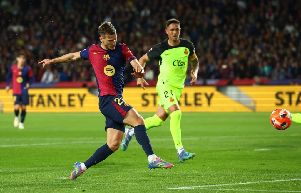 FC Barcelona's Dani Olmo shoots at goal. (Reuters)