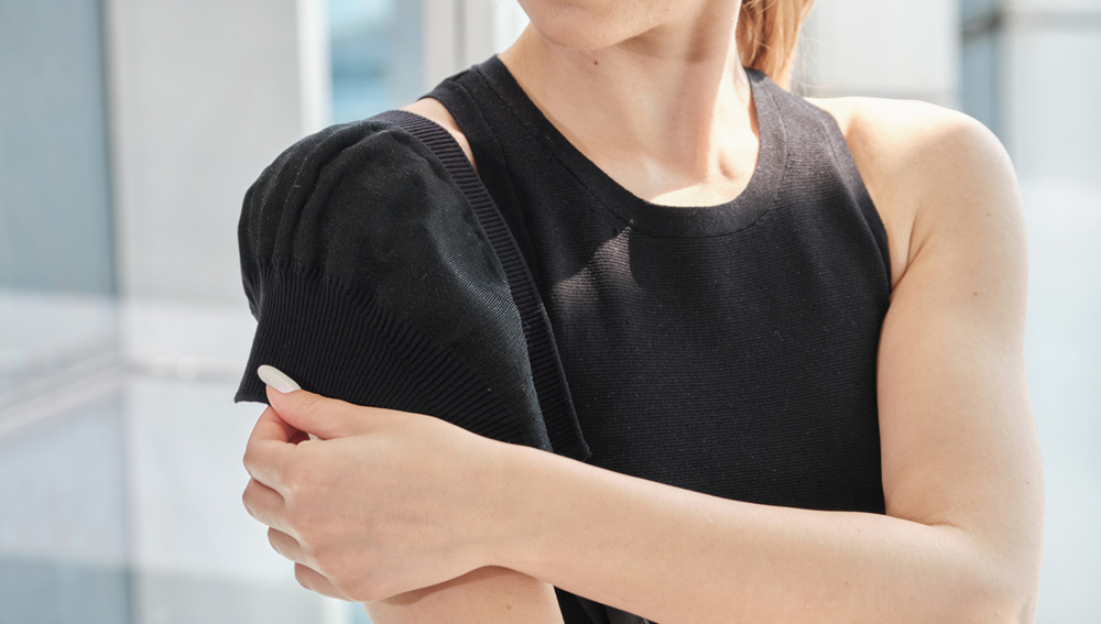 WarmerShoulder perfectly covers the shoulder for the ultimate comforting warmth.