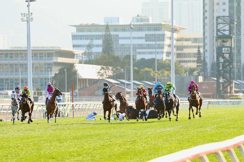 A three-ride pile-up occurred in race 9.