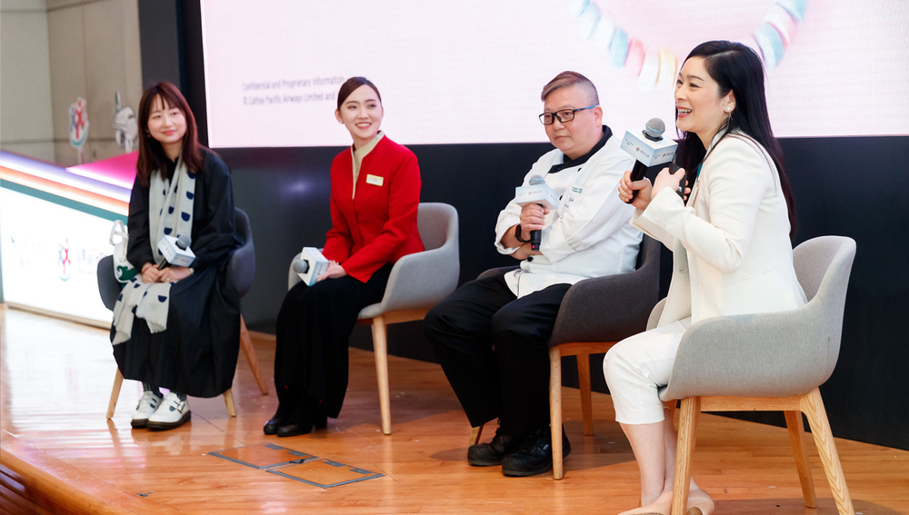 During the sharing session, three employees from Cathay, along with this year’s Star Mentor Patricia Hwang, Cathay Director People (first from right), imparted their professional insights and experiences to the students. During the sharing session, three employees from Cathay, along with this year’s Star Mentor Patricia Hwang, Cathay Director People (first from right), imparted their professional insights and experiences to the students.