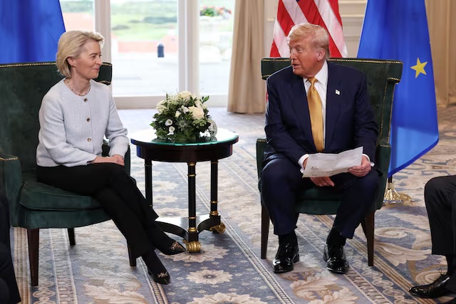 U.S. President Donald Trump sits with European Commission President Ursula von der Leyen, after the announcement of a trade deal between the U.S. and EU, in Turnberry, Scotland, Britain, July 27, 2025. REUTERS/Evelyn Hockstein/File Photo 